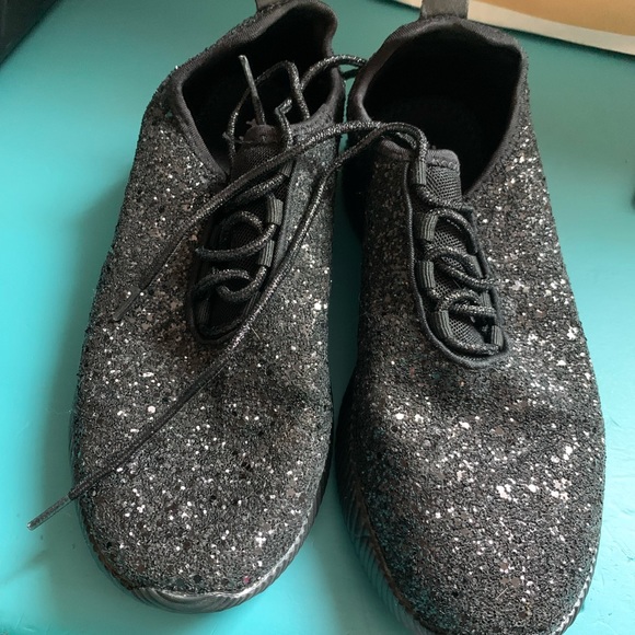 Qupid Glitter Sneakers - Picture 1 of 7